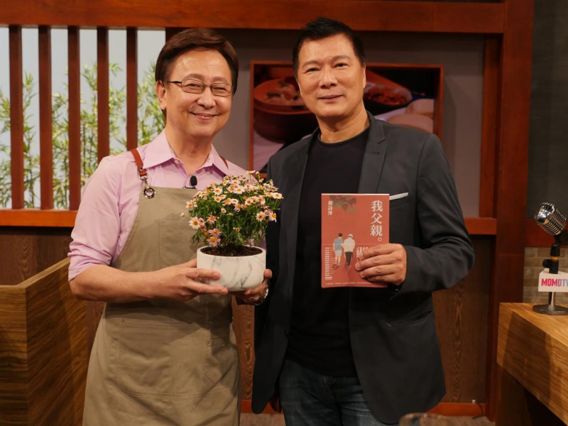 眷村長大，蔡詩萍聊公務員老父親：不給子女出人頭地的壓力，只要看到我在看書他就很開心