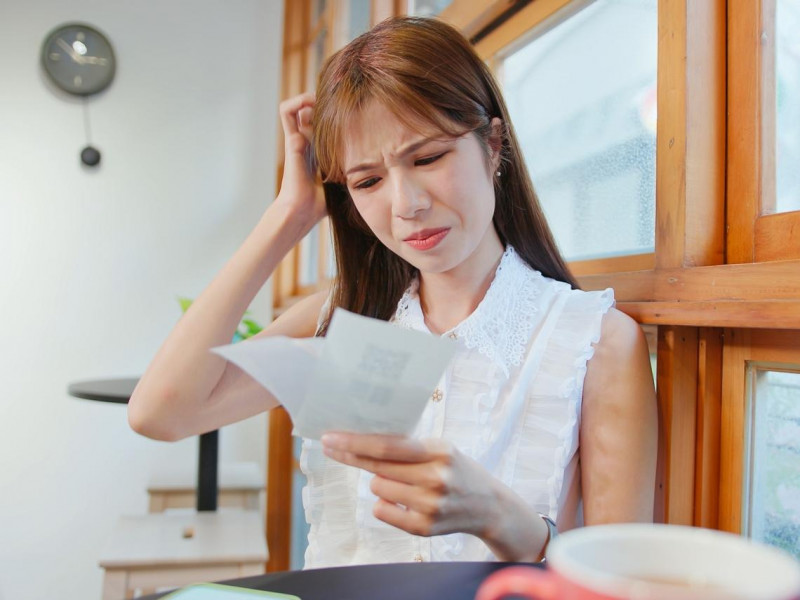 商界首富鋃鐺入獄應證「有錢人沒幾個有好下場」？2案例看窮人財富瓶頸：渴望致富卻不是真心愛錢